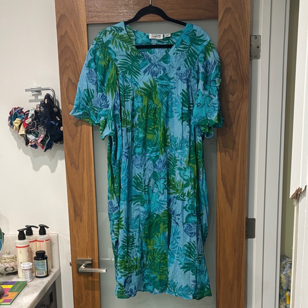 Vintage Saybury Tropical Blue and Green Jungle Print Muumuu House Dress